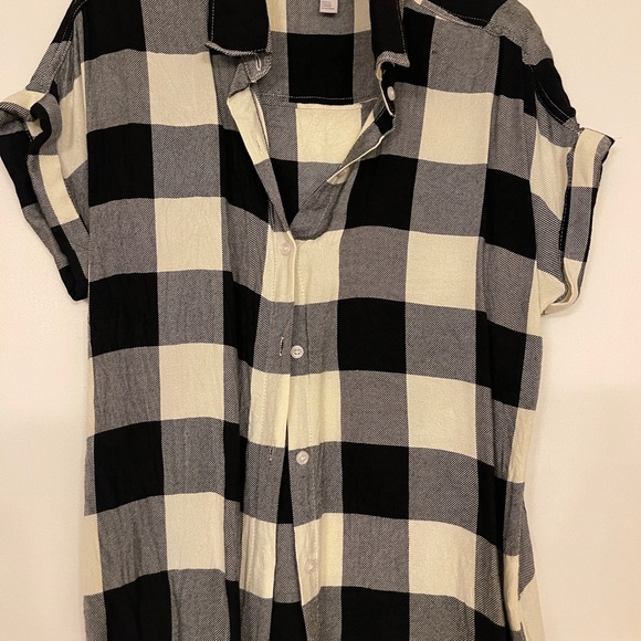 Classic Black and White Checkered Women's Button Down Shirt - Picture 1 of 2